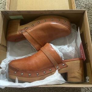 ❌SOLD❌FREE PEOPLE CALABASAS CLOG